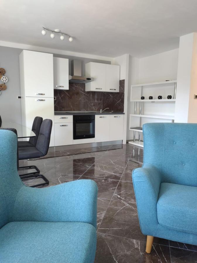 Modern Apartment Ana Ρόβινι Εξωτερικό φωτογραφία