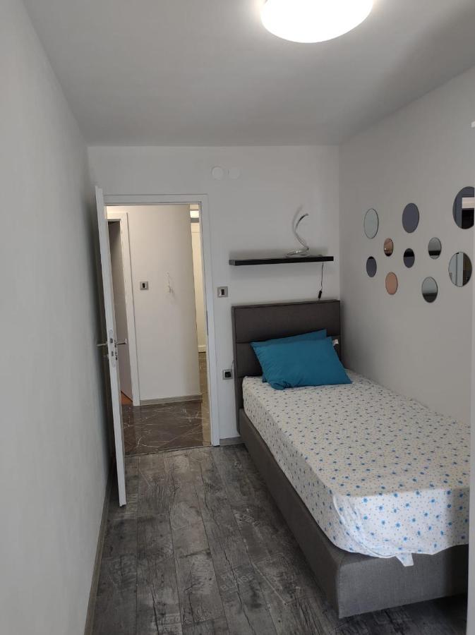 Modern Apartment Ana Ρόβινι Εξωτερικό φωτογραφία