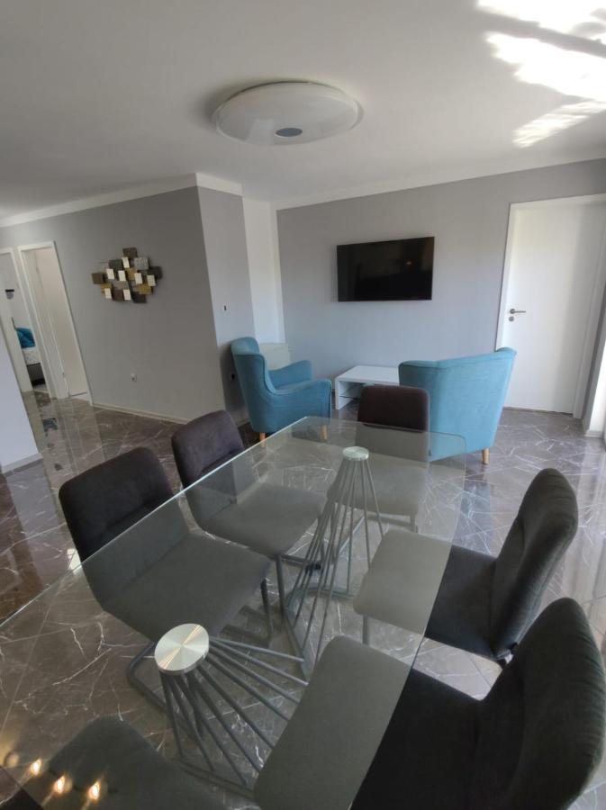 Modern Apartment Ana Ρόβινι Εξωτερικό φωτογραφία
