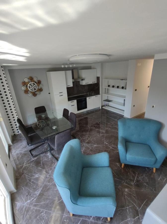 Modern Apartment Ana Ρόβινι Εξωτερικό φωτογραφία