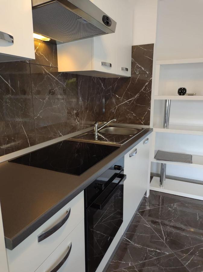 Modern Apartment Ana Ρόβινι Εξωτερικό φωτογραφία