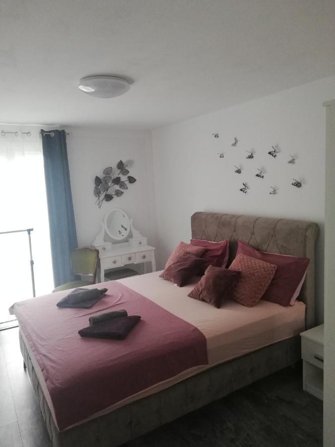Modern Apartment Ana Ρόβινι Εξωτερικό φωτογραφία